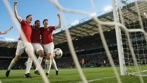 《斯帕莱蒂巧思再布局！米体曝三中卫华丽转身，全新四后卫阵型蓄势待发》